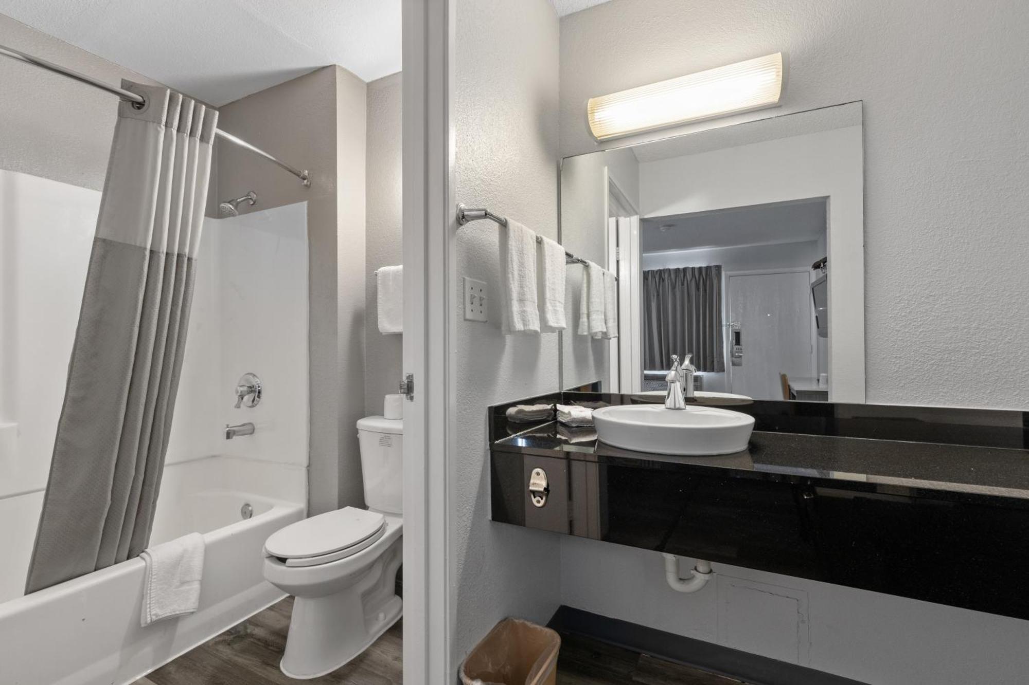 Hotel 6-san Diego, Ca - North San Diego